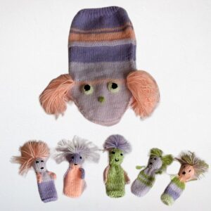 Marionetas tejidas en punto