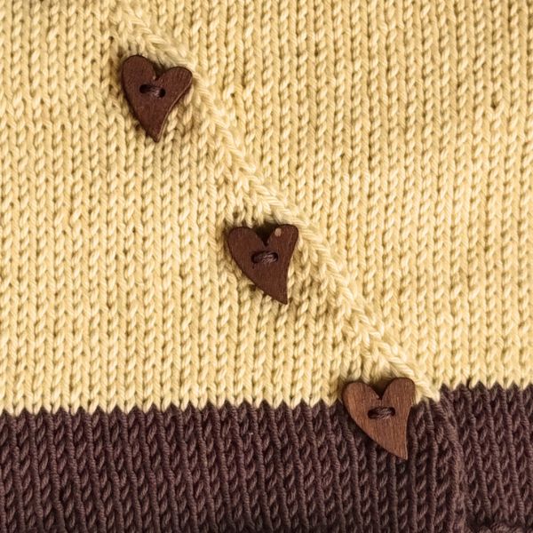 Chaqueta de bebé con botones de corazón - Imagen 2