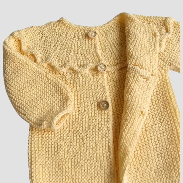 Chaqueta de bebé color mantequilla - Imagen 3